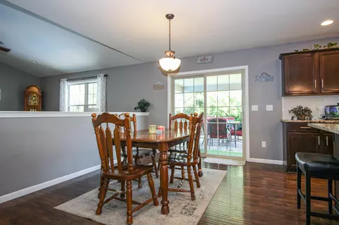 614 19th St, De Motte, IN 46310 photo 11