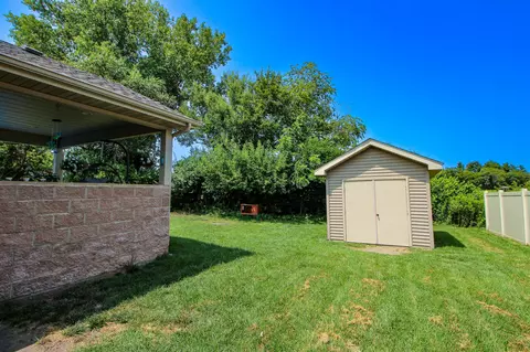 614 19th St, De Motte, IN 46310 photo 23