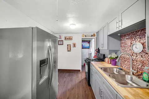 2154 Roosevelt Pl, Gary, IN 46404 photo 22