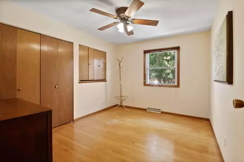 947 Mohawk Dr, Crown Point, IN 46307 photo 9