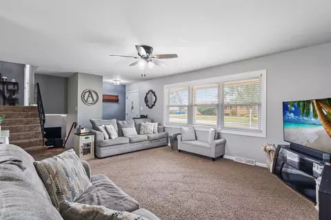 43 Carnation St, Dyer, IN 46311 photo 7