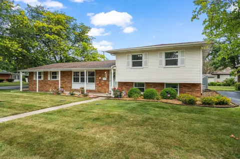 43 Carnation St, Dyer, IN 46311 photo 1