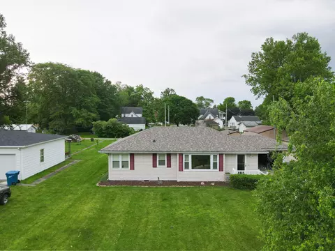 201 E Howard St, Brook, IN 47922 photo 4