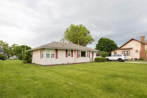 201 E Howard St, Brook, IN 47922 photo 2