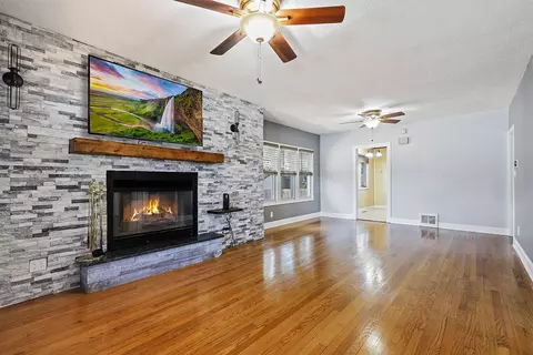 211 Greiving St, Dyer, IN 46311 photo 6