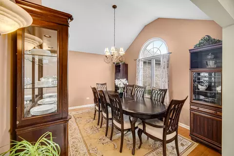 Dining - 949 Robin Ct, Dyer, IN 46311 photo 1 of 2