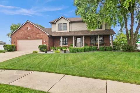 Exterior - 260 Crestview Ln, Dyer, IN 46311 photo 2 of 9