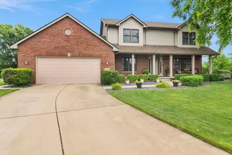 Exterior - 260 Crestview Ln, Dyer, IN 46311 photo 1 of 9