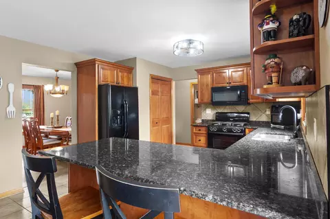 Kitchen - 260 Crestview Ln, Dyer, IN 46311 photo 3 of 3