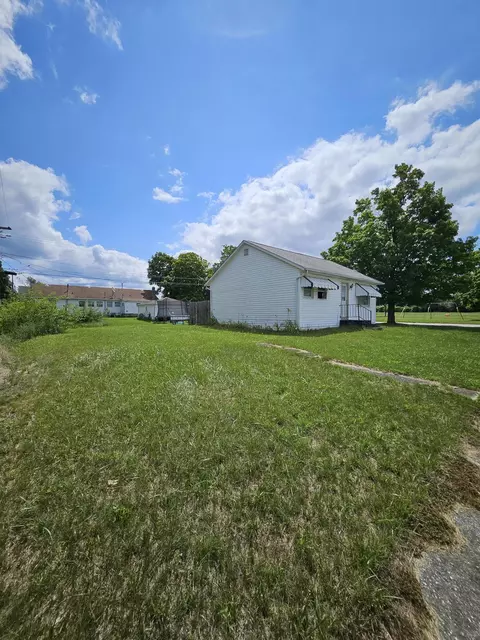 293 S Ivanhoe Rd, Kingsford Heights, IN 46346