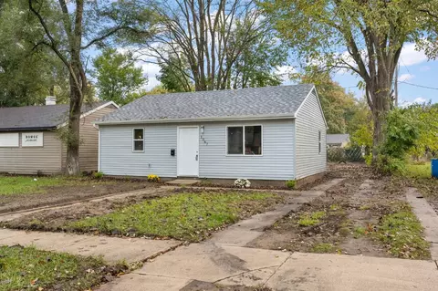1067 Mount St, Gary, IN 46406 photo 2