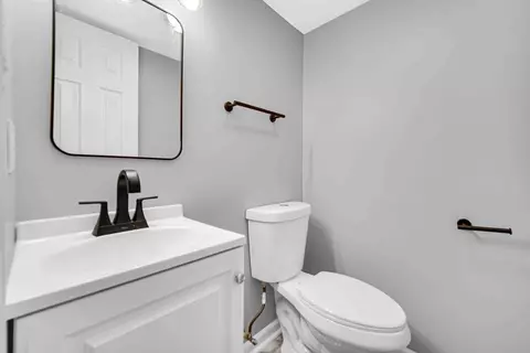 1040 Wallace St, Gary, IN 46404 photo 10