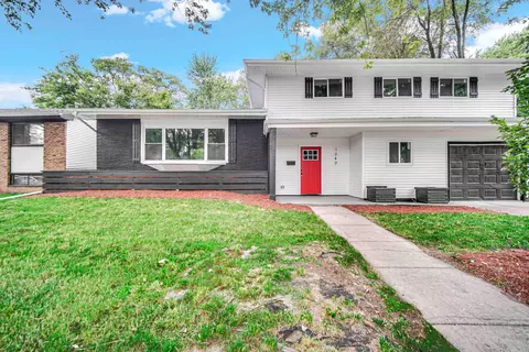 1040 Wallace St, Gary, IN 46404 photo 2