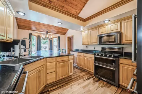 4108 Patsy Dr, Wheatfield, IN 46392 photo 8
