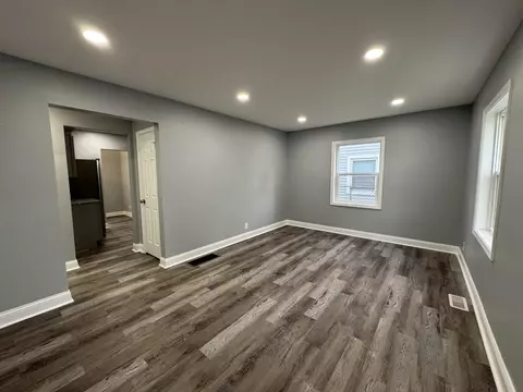 247 W Taft St, Gary, IN 46404 photo 4