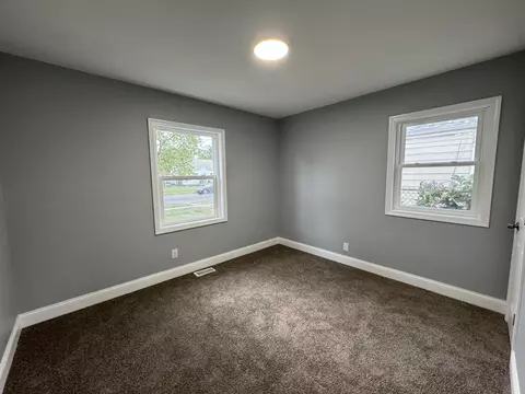 247 W Taft St, Gary, IN 46404 photo 9