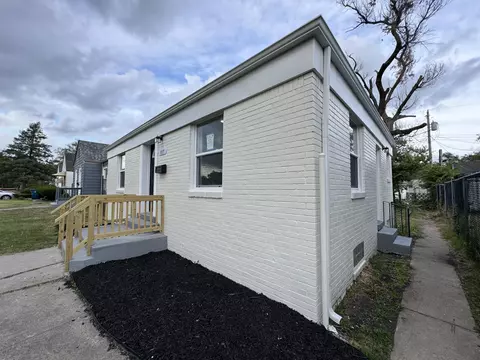 247 W Taft St, Gary, IN 46404 photo 2