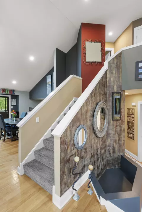 Entry Way - 3128 Hoffman Ct, Dyer, IN 46311 photo 4 of 4