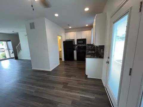Kitchen - 11407 Rhode Island St, Crown Point, IN 46307 photo 1 of 4