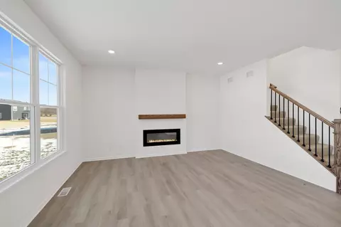 Living - 12982 111th Ave, Dyer, IN 46311 photo 4 of 4