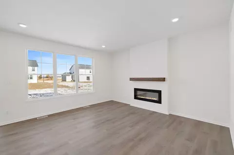 Living - 12982 111th Ave, Dyer, IN 46311 photo 1 of 4