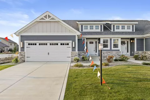 9174 Hickory Pl, Saint John, IN 46373