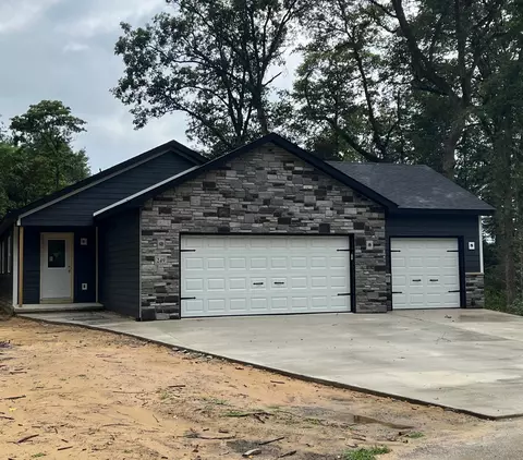 249 E Pine St, Wheatfield, IN 46392 photo 1
