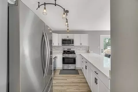 Kitchen - 1521 Whitcomb St, Gary, IN 46404 photo 2 of 3