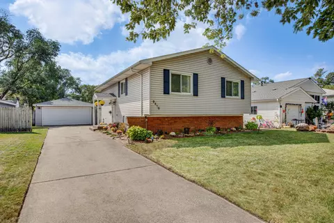 9410 Saric Dr, Highland, IN 46322