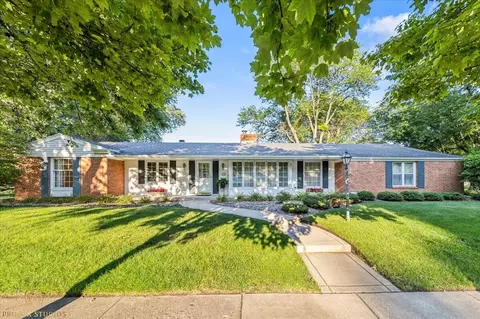 8801 Baring Ave, Munster, IN 46321