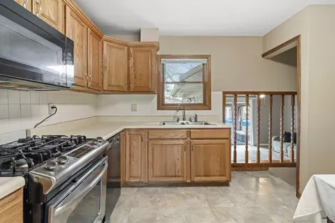 8132 Harrison Ave, Munster, IN 46321 photo 11