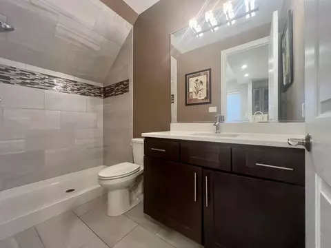 330 N Indiana Ave, Crown Point, IN 46307 photo 7