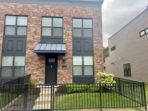 330 N Indiana Ave, Crown Point, IN 46307 photo 1