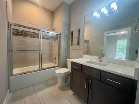 330 N Indiana Ave, Crown Point, IN 46307 photo 12