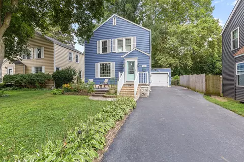 412 Elmhurst Ave, Valparaiso, IN 46385