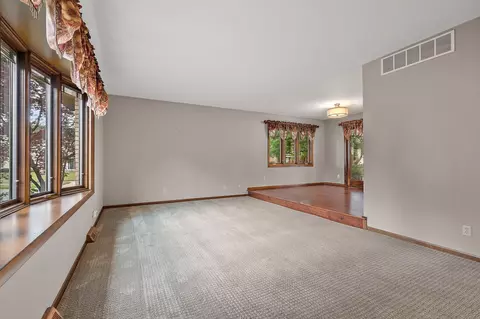 9442 Verbena Dr, Munster, IN 46321 photo 9