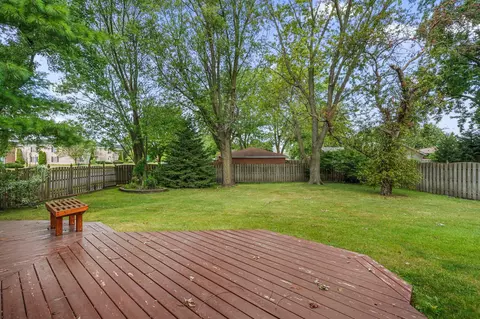 9442 Verbena Dr, Munster, IN 46321 photo 32