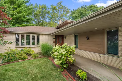 9442 Verbena Dr, Munster, IN 46321 photo 5