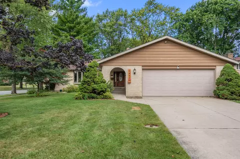 9442 Verbena Dr, Munster, IN 46321 photo 1
