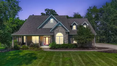 175 Buckskin Ln, Valparaiso, IN 46383