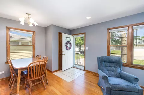 8042 Tapper Ave, Munster, IN 46321 photo 8