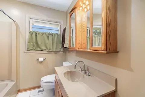 8042 Tapper Ave, Munster, IN 46321 photo 14
