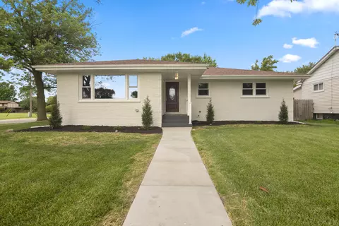 8054 Monaldi Dr, Munster, IN 46321 photo 2