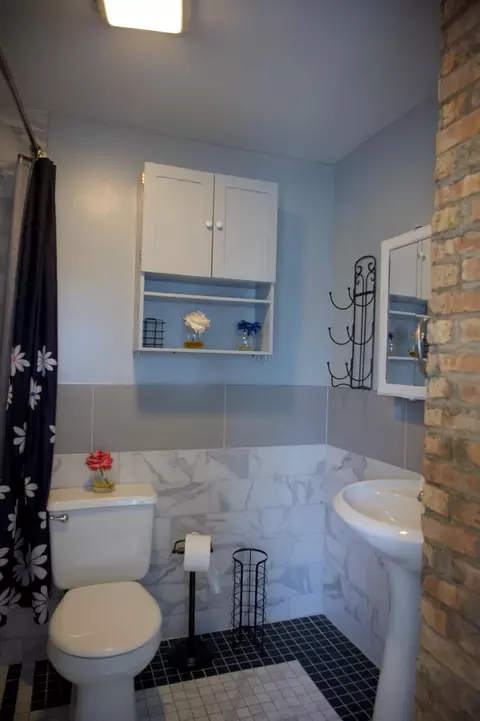 Bath - 3031 E 100, La Porte, IN 46350 photo 1 of 1