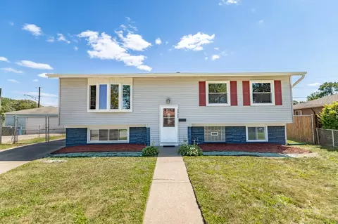 3924 Robinhood Ln, Hammond, IN 46323