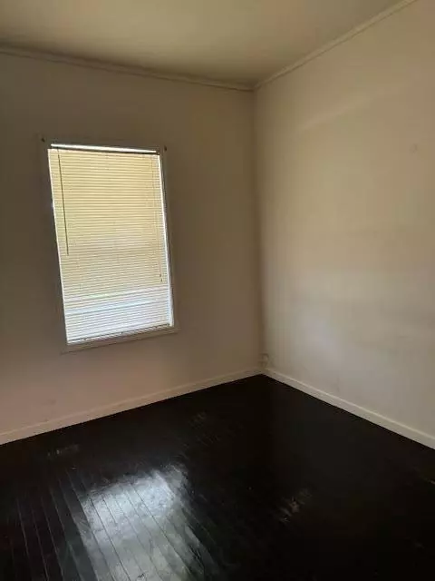 806 Hayes St, Gary, IN 46404 photo 4