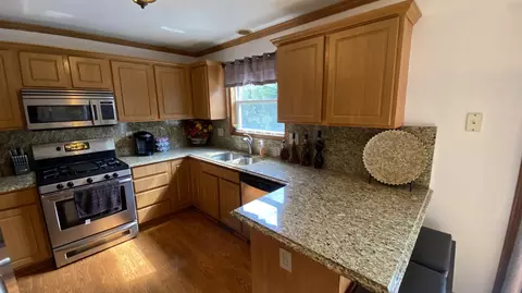Kitchen - 12486 Brookside Dr, Crown Point, IN 46307 photo 1 of 9