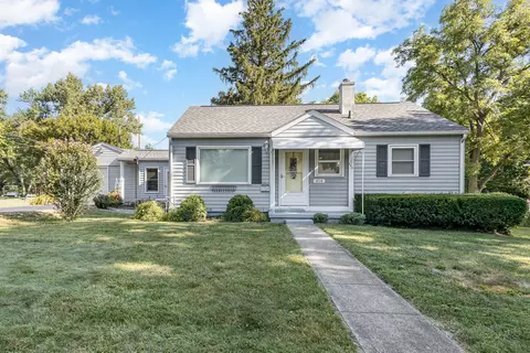 658 Grove Ave, Valparaiso, IN 46385