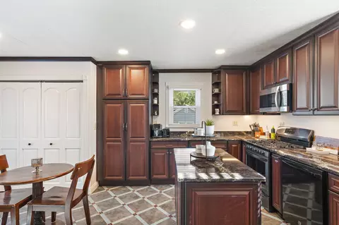 107 E Bates St, Hebron, IN 46341 photo 14
