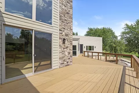 Exterior - 7035 E 83rd Ave, Crown Point, IN 46307 photo 2 of 3